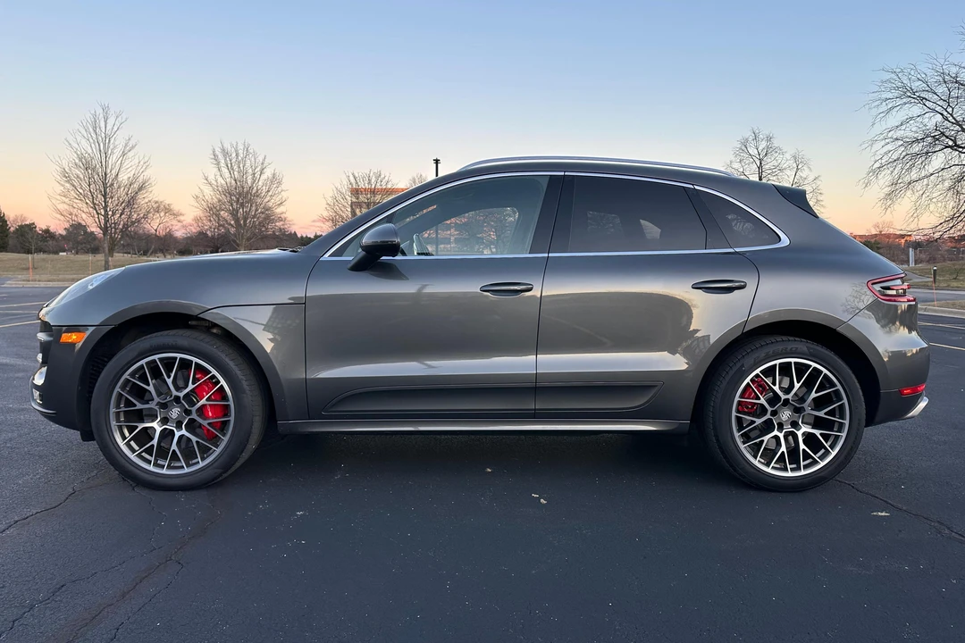 2015 Porsche Macan Turbo - Image 3 of 31