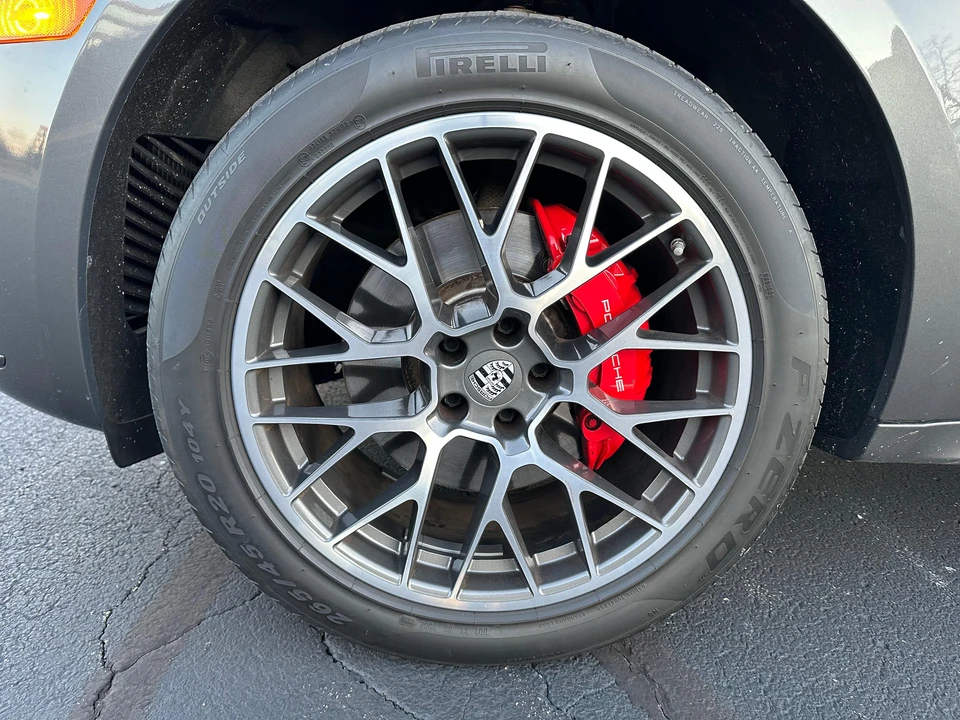 2015 Porsche Macan Turbo - Image 28 of 31