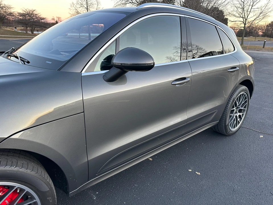 2015 Porsche Macan Turbo - Image 18 of 31