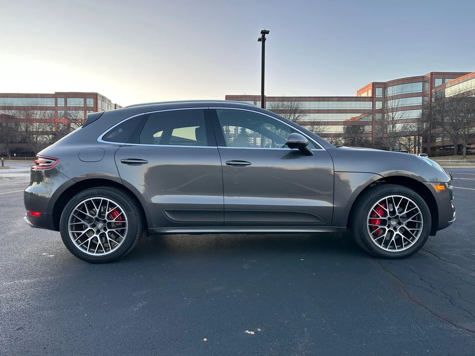 2015 Porsche Macan Turbo - Image 11 of 31