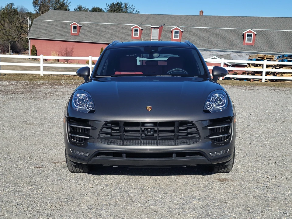 2015 Porsche Macan Turbo - Image 2 of 31