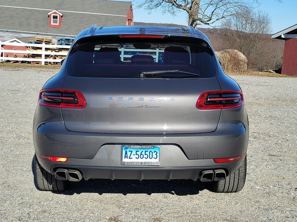 2015 Porsche Macan Turbo - Image 17 of 31