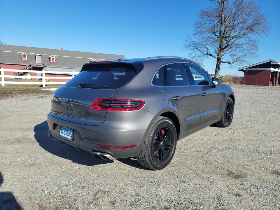 2015 Porsche Macan Turbo - Image 21 of 31