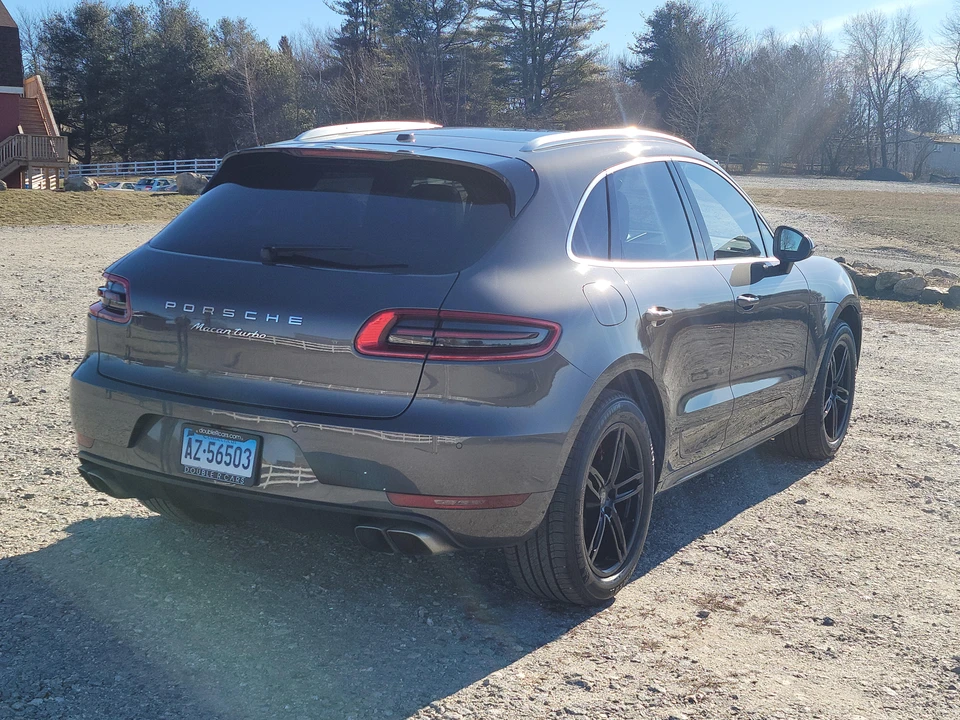 2015 Porsche Macan Turbo - Image 20 of 31