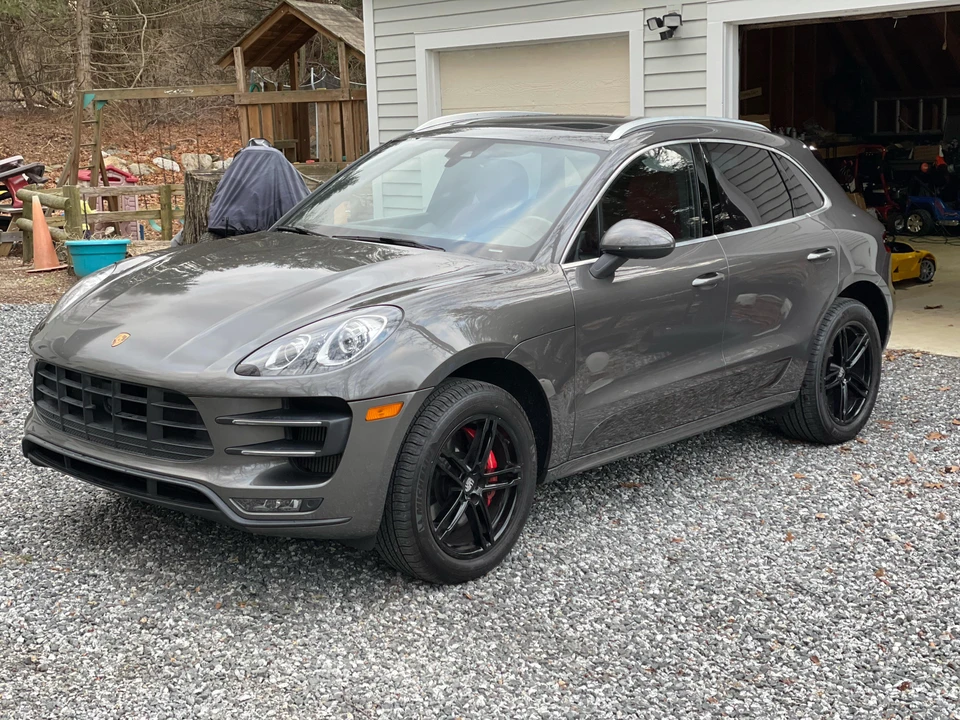 2015 Porsche Macan Turbo - Image 11 of 31