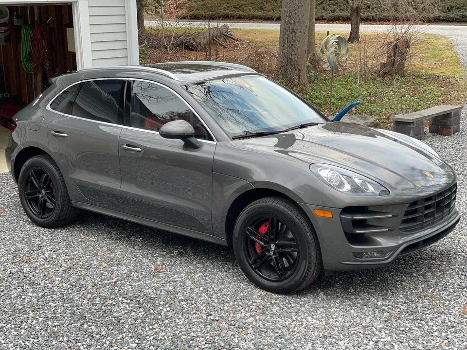 2015 Porsche Macan Turbo - Image 23 of 31