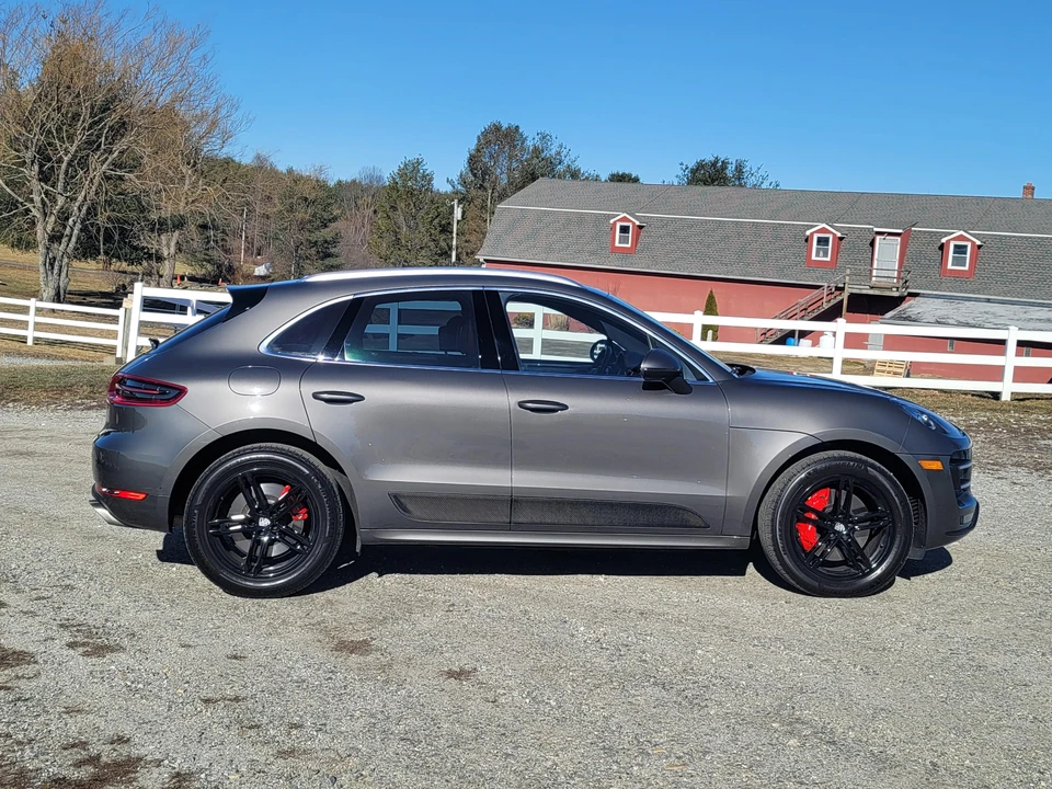 2015 Porsche Macan Turbo - Image 22 of 31