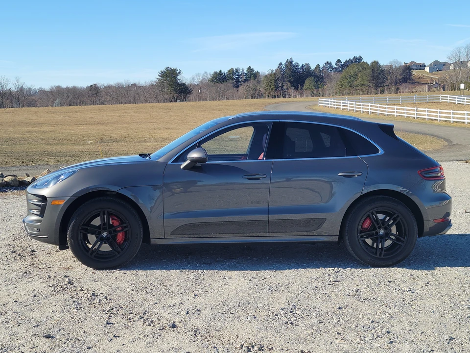 2015 Porsche Macan Turbo - Image 3 of 31