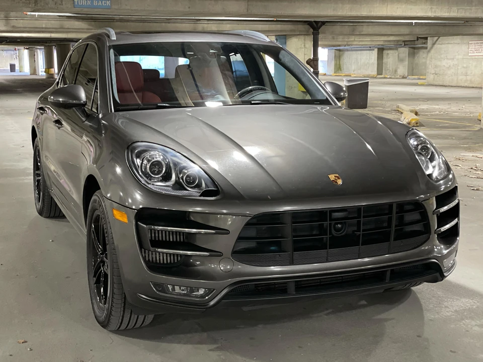 2015 Porsche Macan Turbo - Image 28 of 31