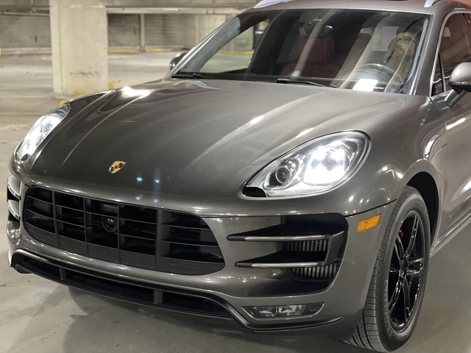 2015 Porsche Macan Turbo - Image 29 of 31