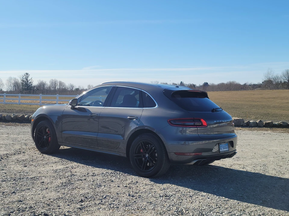 2015 Porsche Macan Turbo - Image 13 of 31