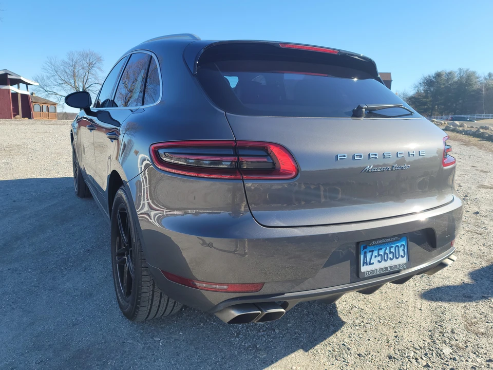 2015 Porsche Macan Turbo - Image 16 of 31