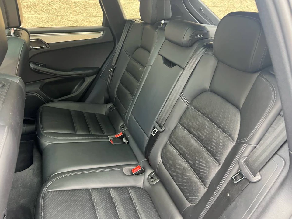 2015 Porsche Macan Turbo - Image 20 of 24
