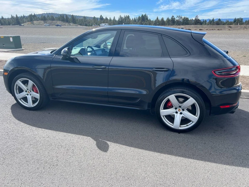 2015 Porsche Macan Turbo - Image 2 of 24