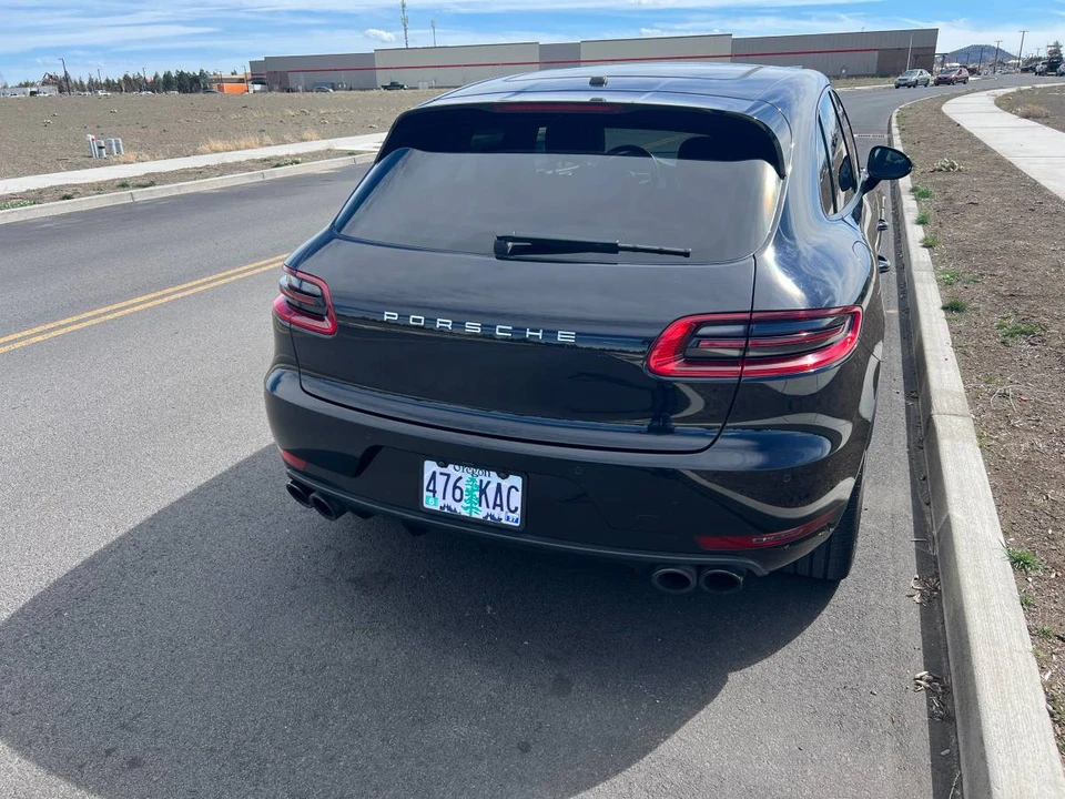 2015 Porsche Macan Turbo - Image 3 of 24