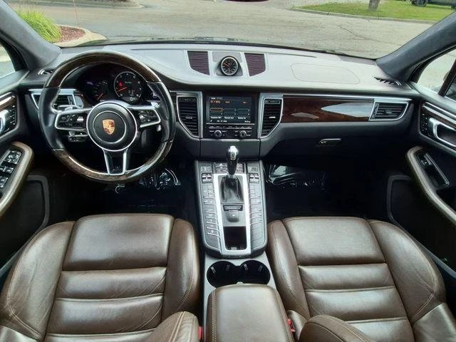 2015 Porsche Macan Turbo - Image 15 of 17