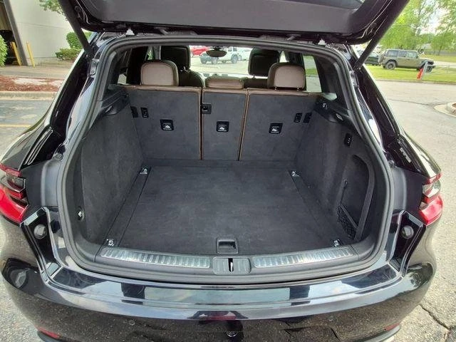 2015 Porsche Macan Turbo - Image 16 of 17