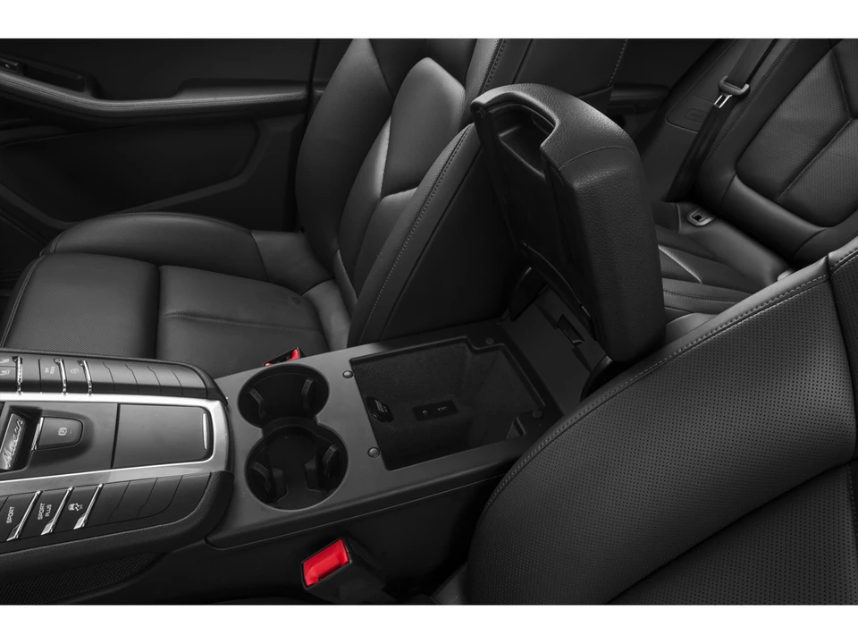 2015 Porsche Macan Turbo - Image 10 of 12