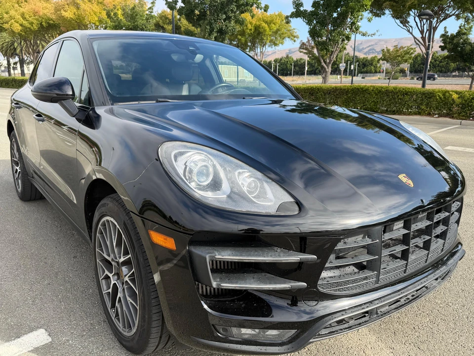 2015 Porsche Macan Turbo - Image 16 of 31