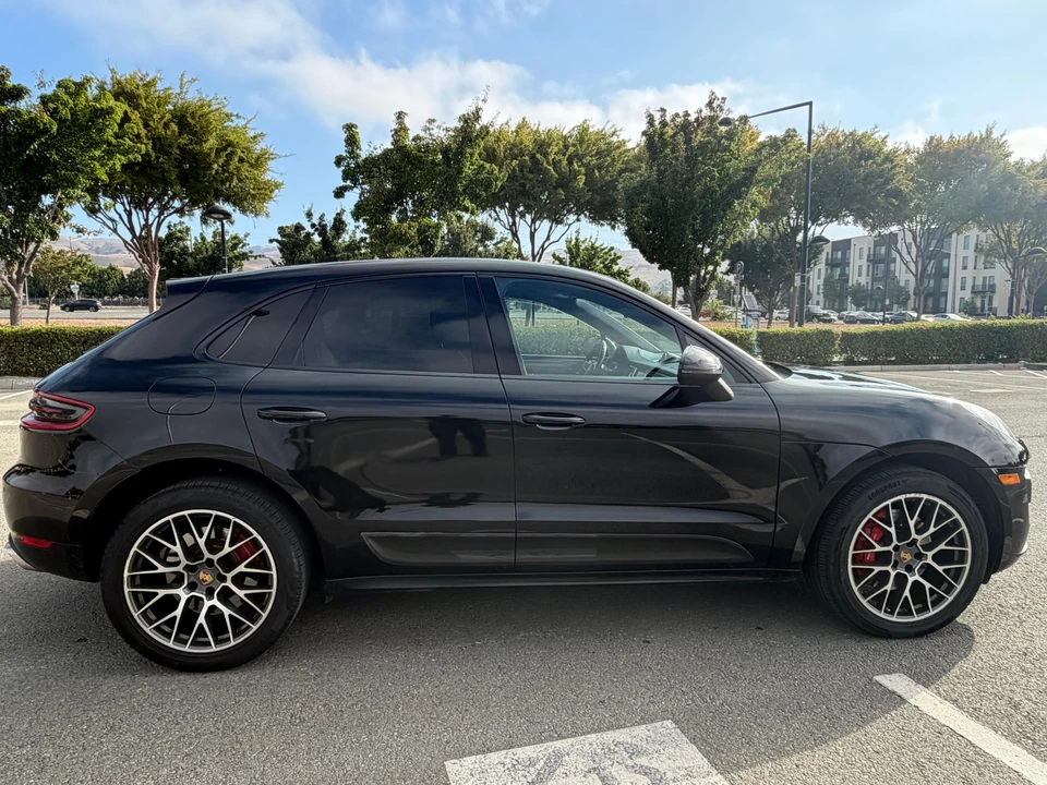 2015 Porsche Macan Turbo - Image 14 of 31