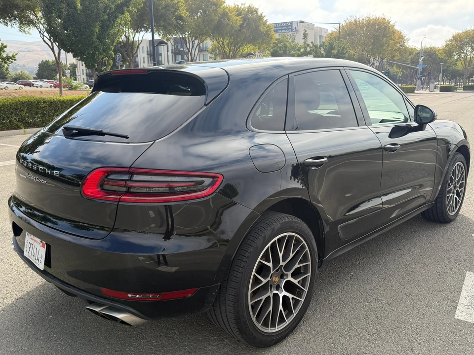 2015 Porsche Macan Turbo - Image 13 of 31