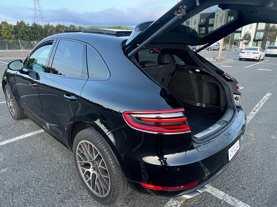 2015 Porsche Macan Turbo - Image 20 of 31