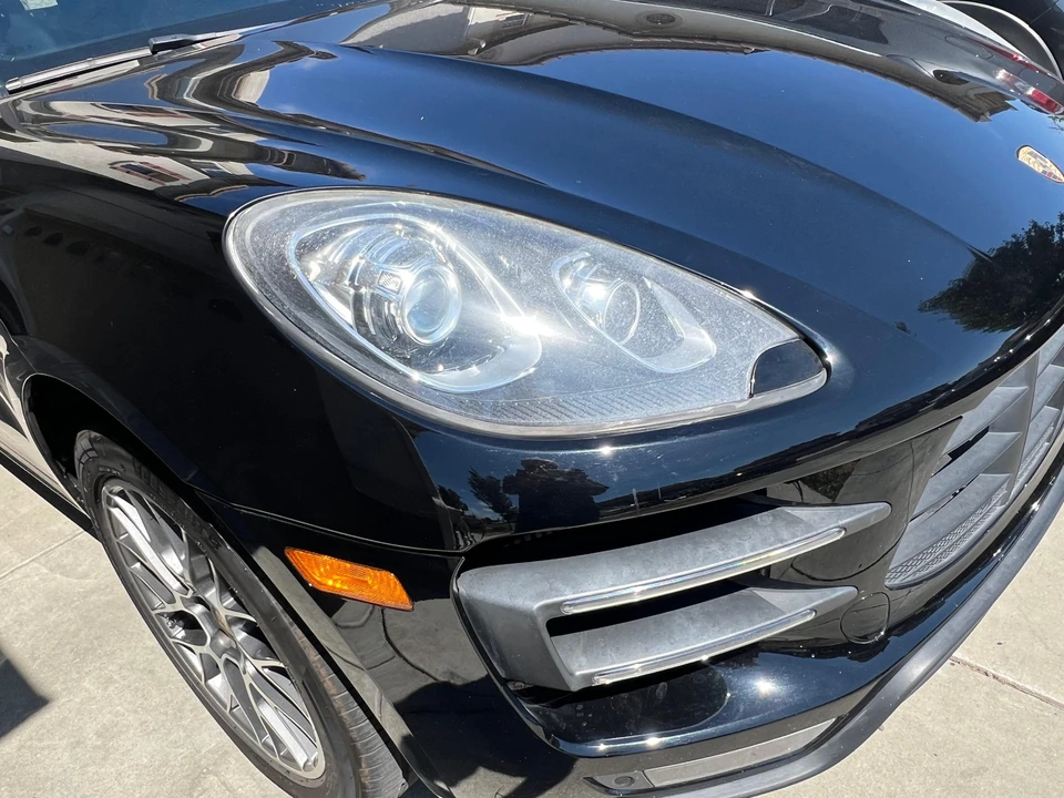 2015 Porsche Macan Turbo - Image 17 of 31