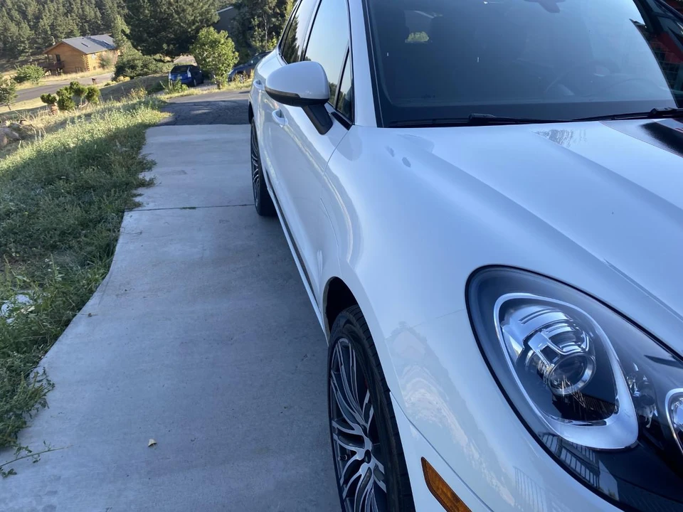 2015 Porsche Macan Turbo - Image 24 of 31