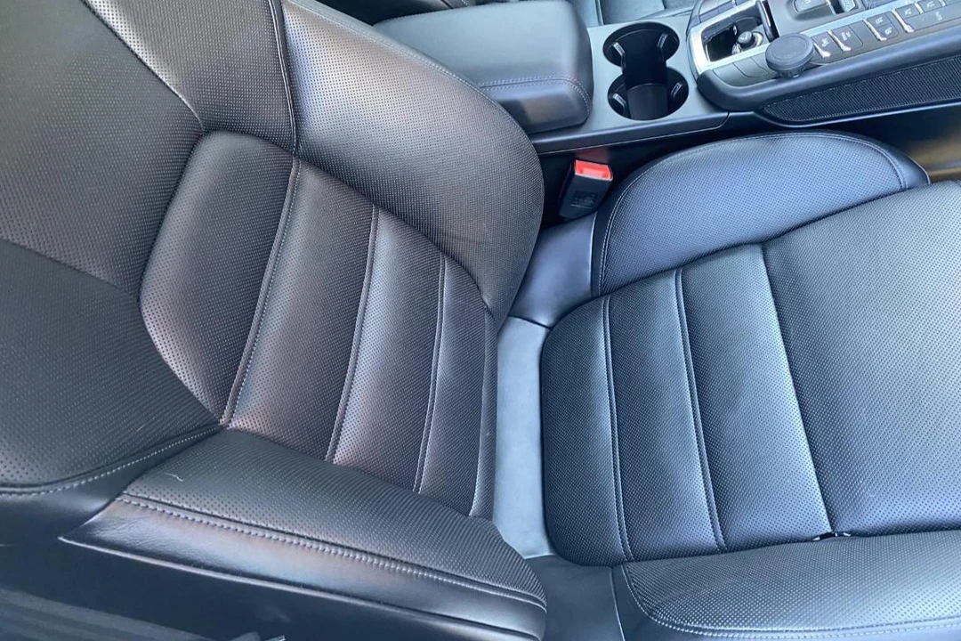 2015 Porsche Macan Turbo - Image 29 of 31