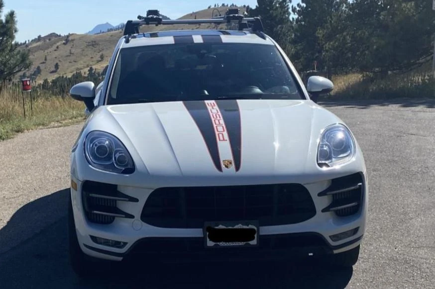 2015 Porsche Macan Turbo - Image 2 of 31