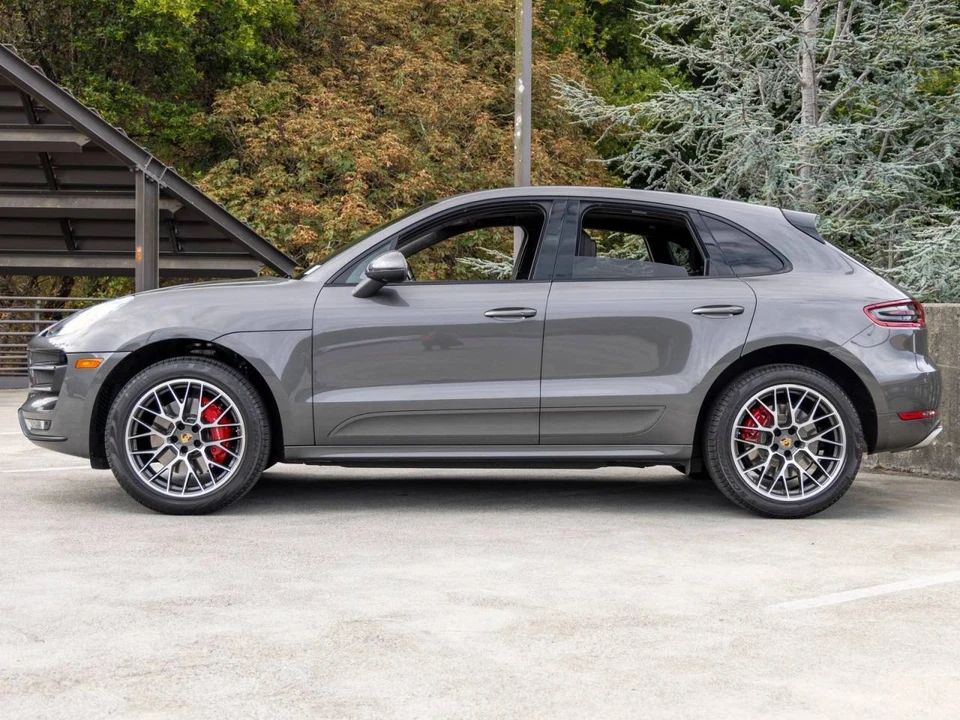 2015 Porsche Macan Turbo - Image 2 of 5