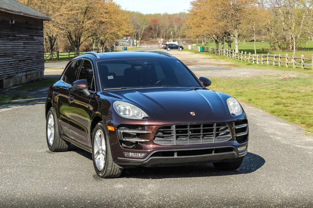 2015 Porsche Macan Turbo - Image 21 of 31