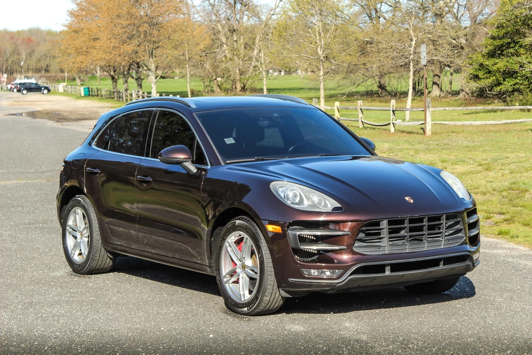 2015 Porsche Macan Turbo - Image 20 of 31