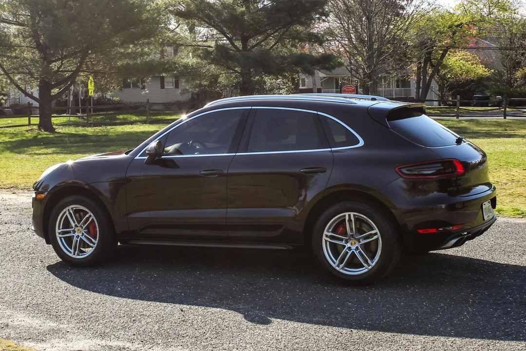 2015 Porsche Macan Turbo - Image 7 of 31