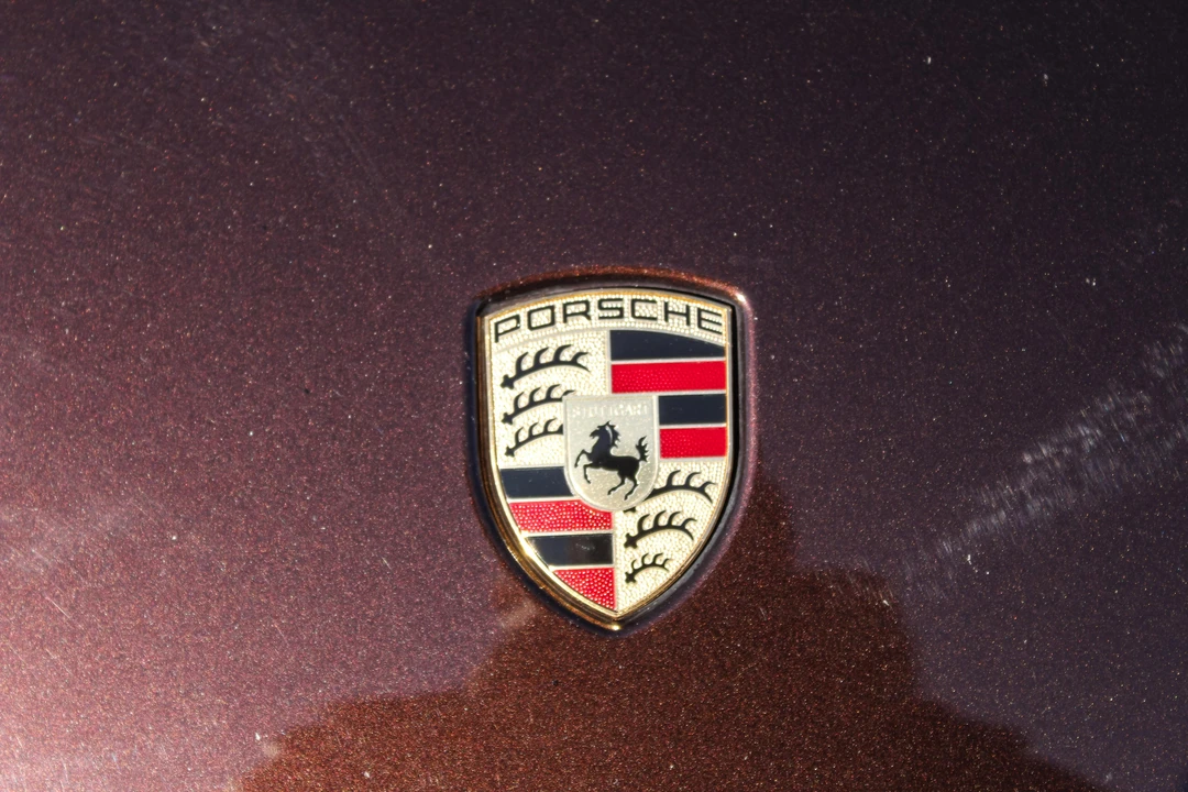2015 Porsche Macan Turbo - Image 25 of 31