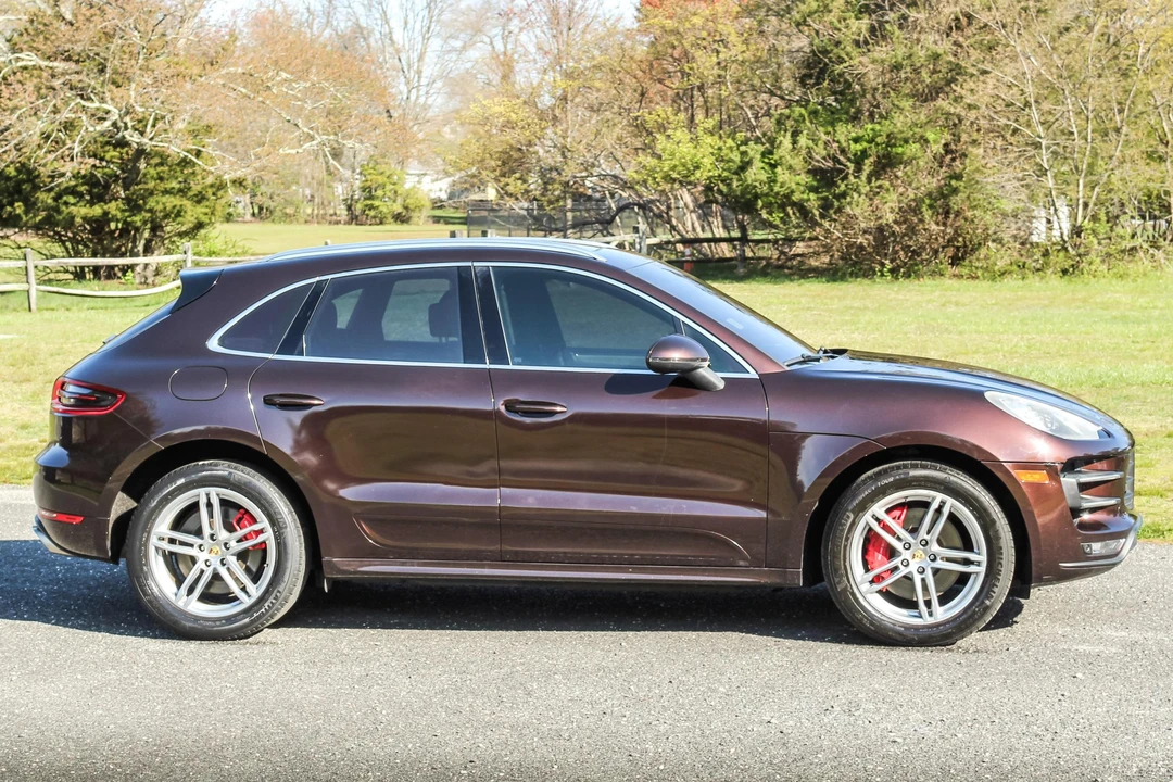 2015 Porsche Macan Turbo - Image 19 of 31