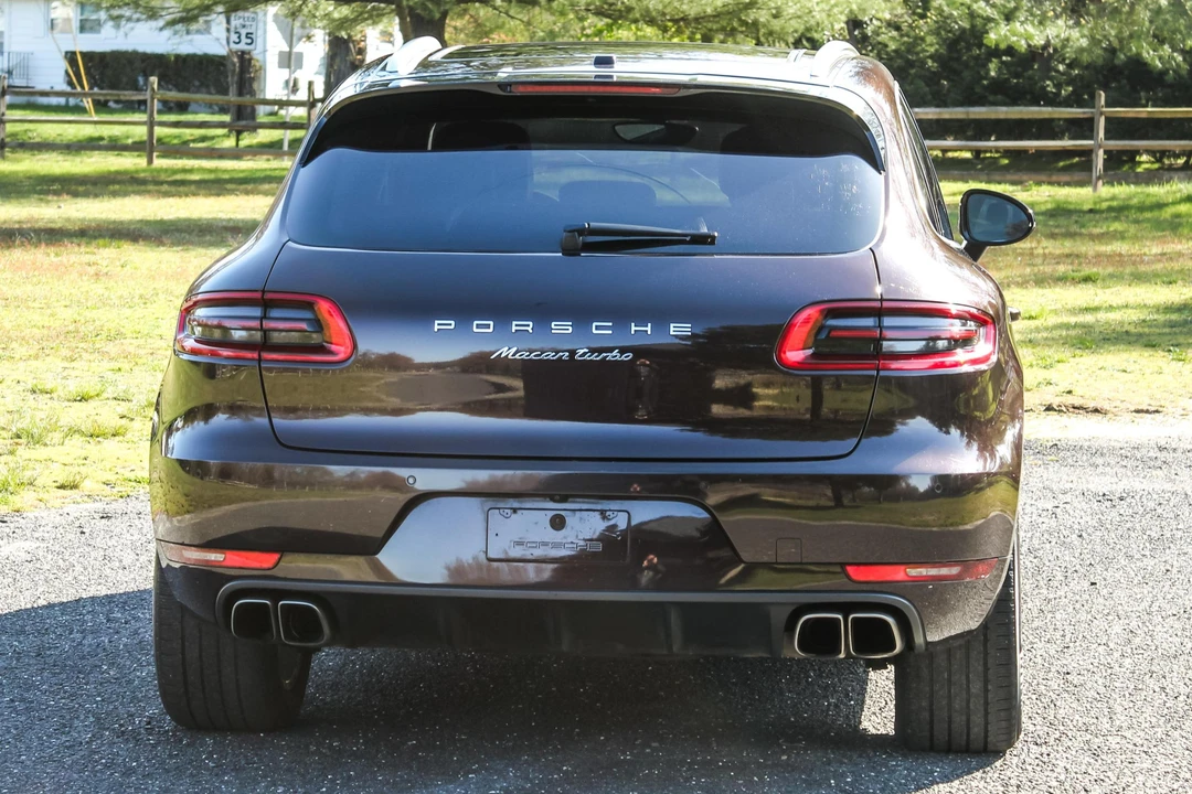 2015 Porsche Macan Turbo - Image 5 of 31
