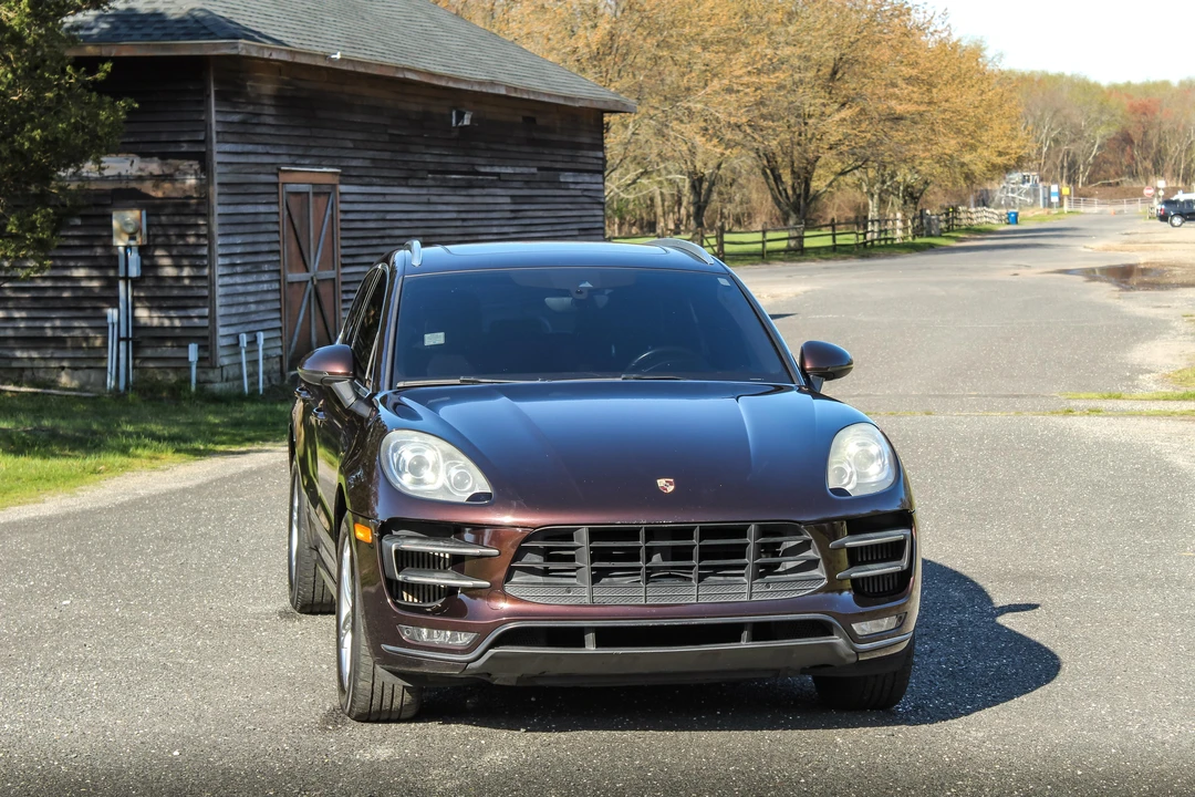 2015 Porsche Macan Turbo - Image 24 of 31