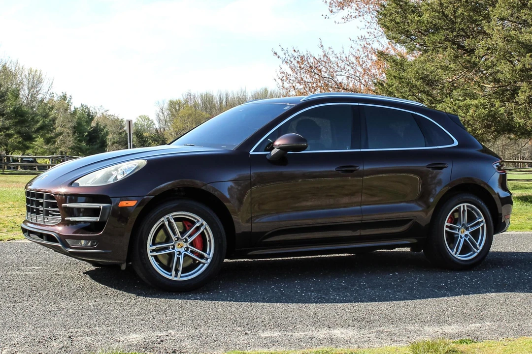2015 Porsche Macan Turbo - Image 23 of 31