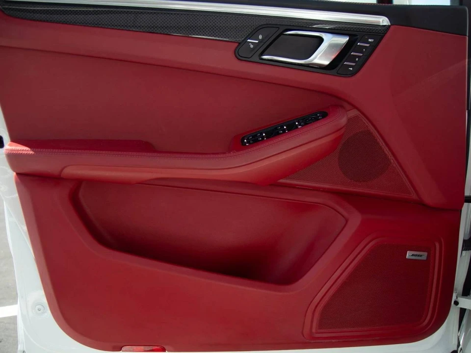 2015 Porsche Macan Turbo - Image 5 of 5