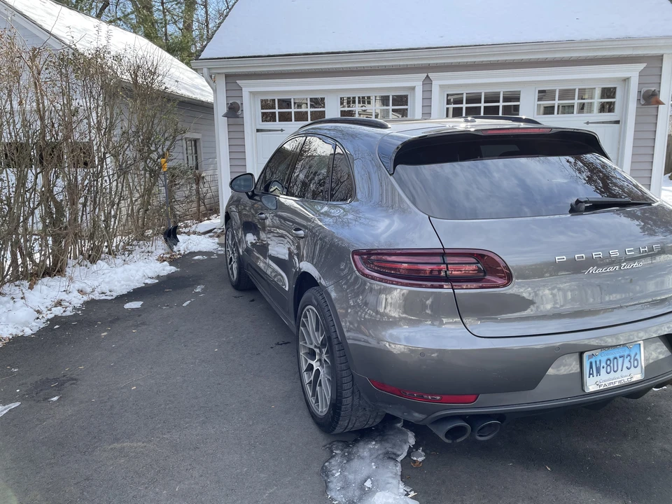 2015 Porsche Macan Turbo - Image 13 of 31