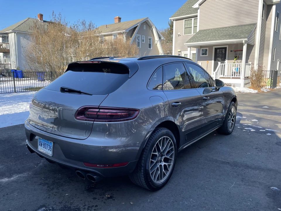 2015 Porsche Macan Turbo - Image 21 of 31