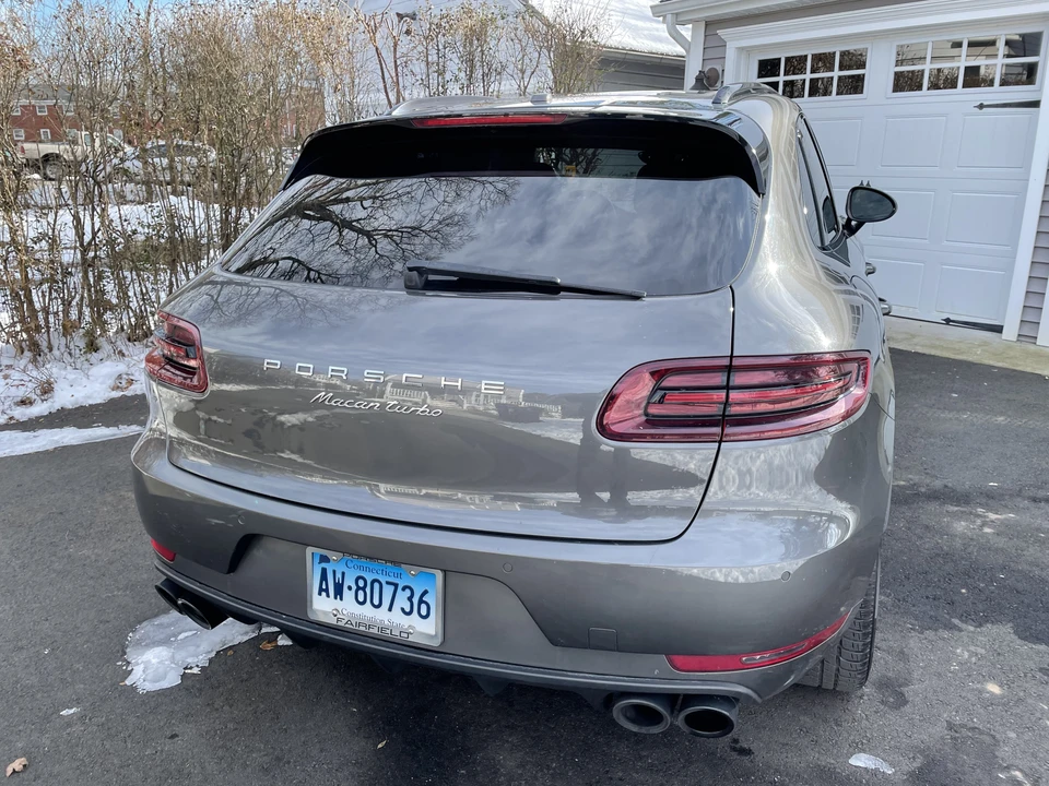 2015 Porsche Macan Turbo - Image 19 of 31