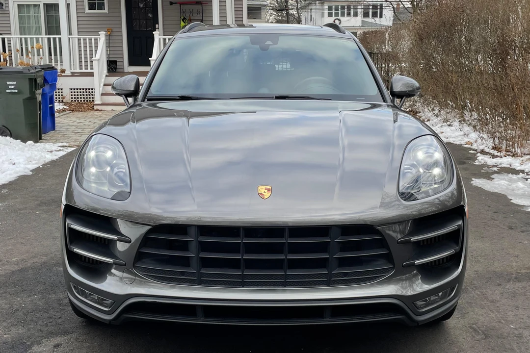 2015 Porsche Macan Turbo - Image 2 of 31