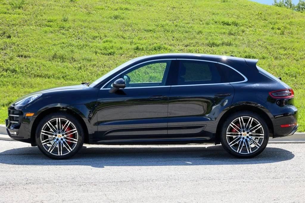 2015 Porsche Macan Turbo - Image 2 of 5