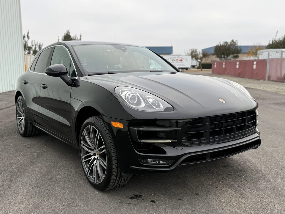 2015 Porsche Macan Turbo - Image 8 of 31