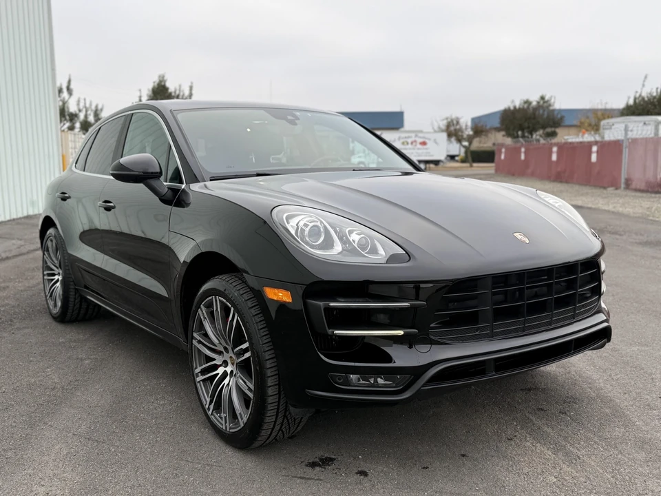 2015 Porsche Macan Turbo - Image 7 of 31