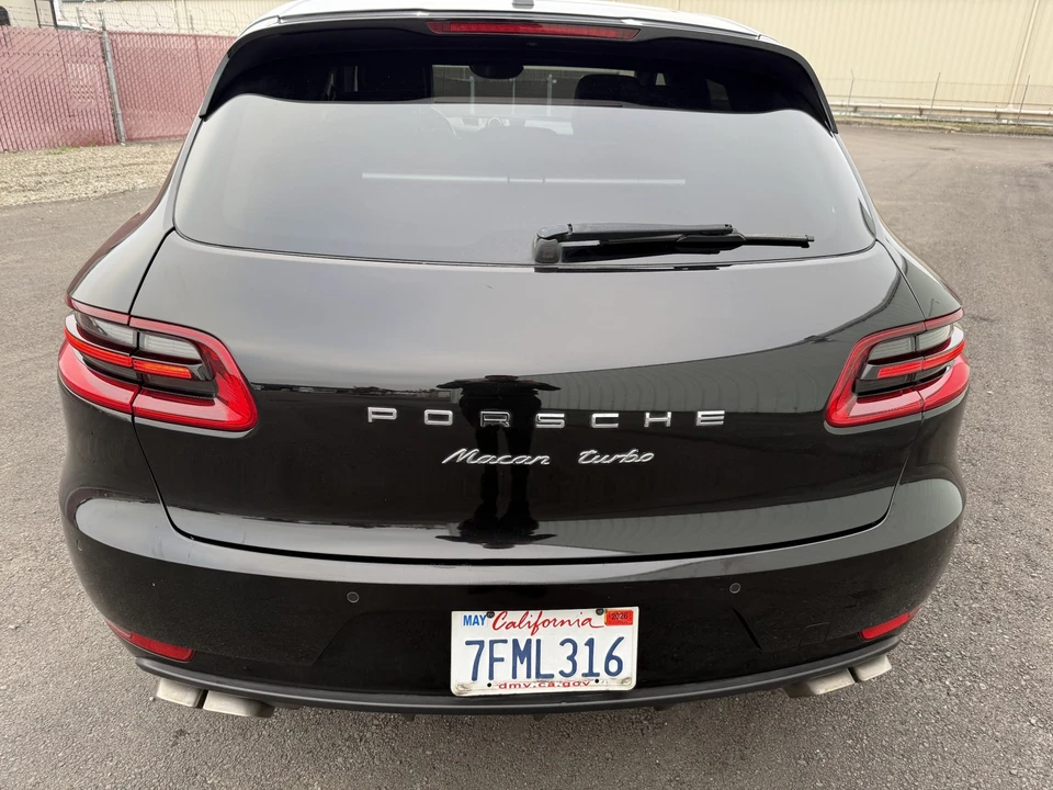 2015 Porsche Macan Turbo - Image 13 of 31