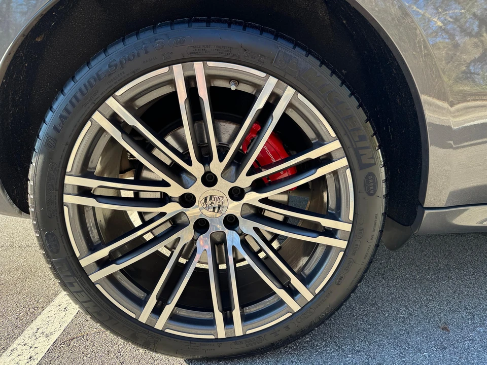 2015 Porsche Macan Turbo - Image 20 of 31