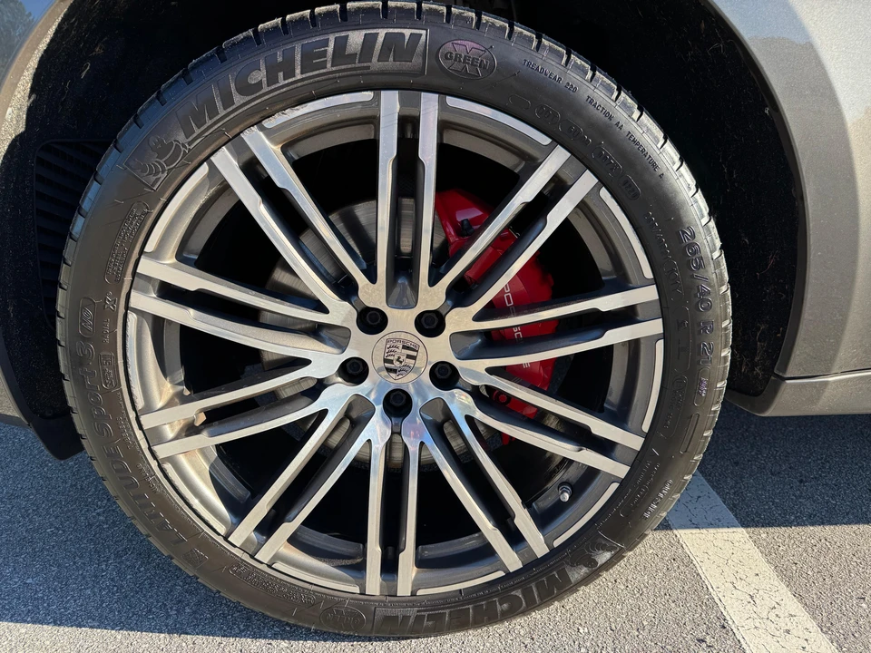 2015 Porsche Macan Turbo - Image 16 of 31